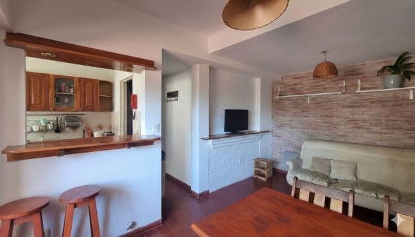 Apartment 1?bedroom For Sale Olivos with Balcony