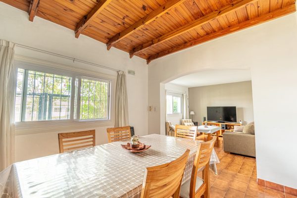 Venta Casa 4 amb. C/Cochera ´+ Patio y Parrilla