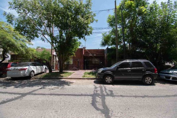 House for sale to renovate with terrace in Virreyes