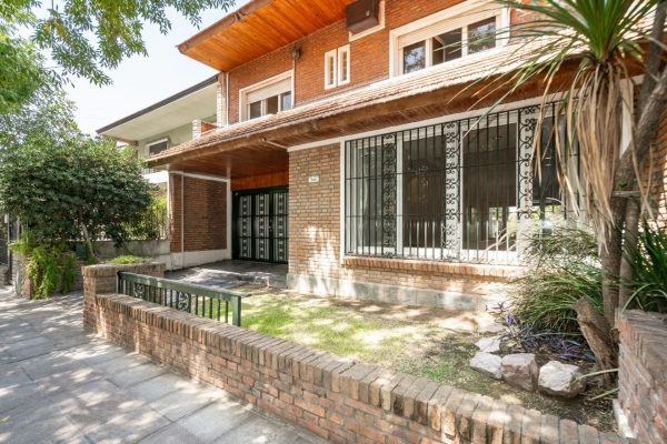 Sale house La Lucila garden pool near station