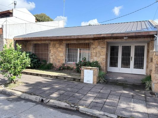 House 3?bedroom For Sale Olivos To Modernize