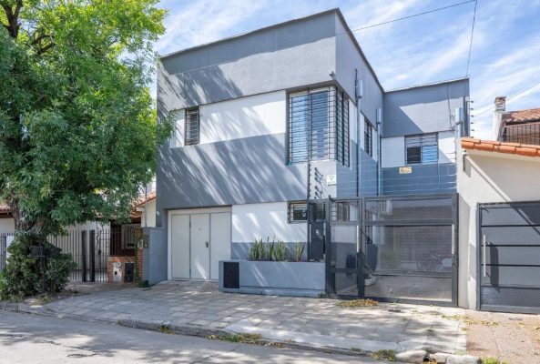 Casa 6 ambientes en Venta en Martinez San Isidro