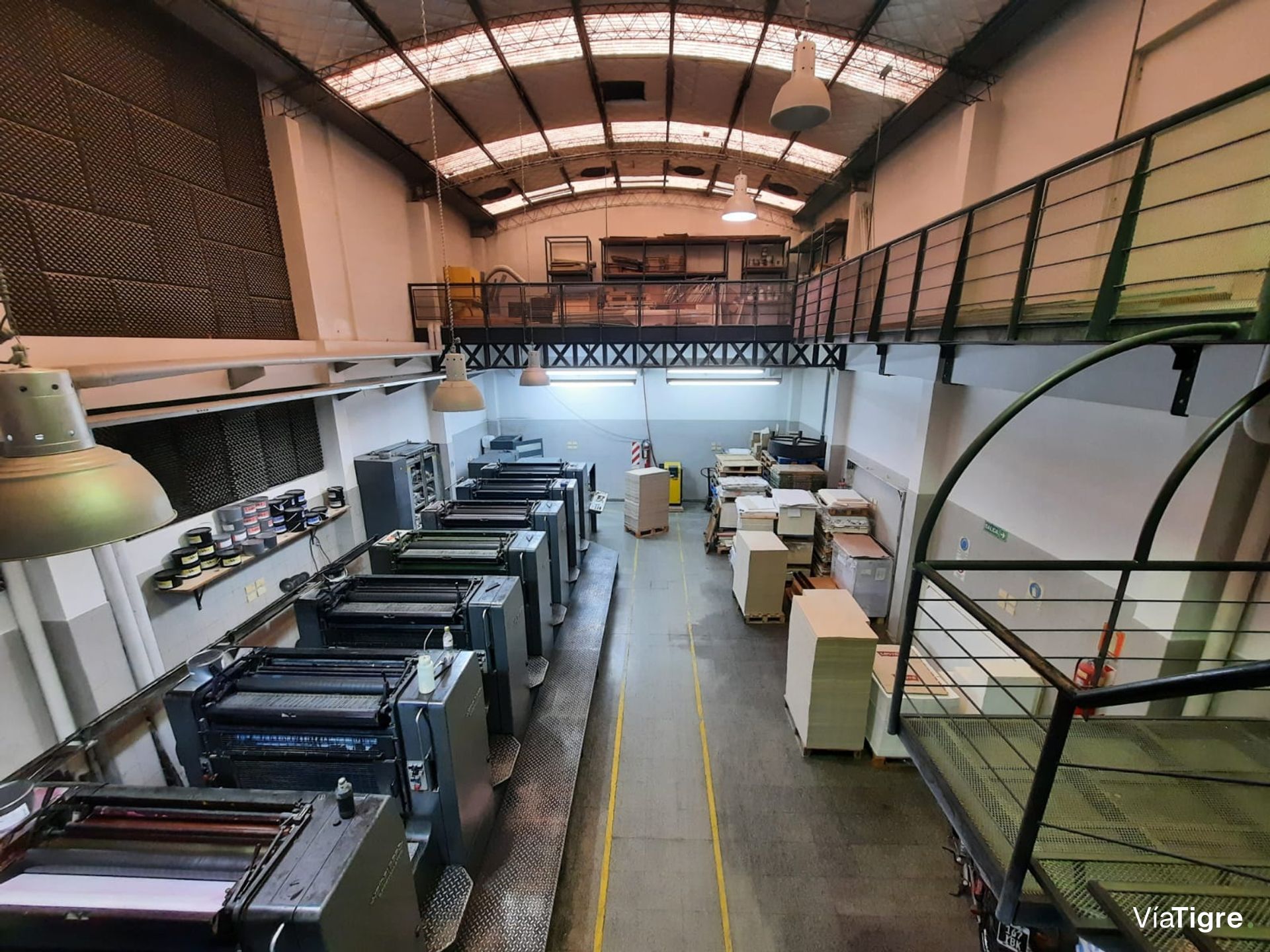 Sale of warehouse with shop and offices Vicente Lopez