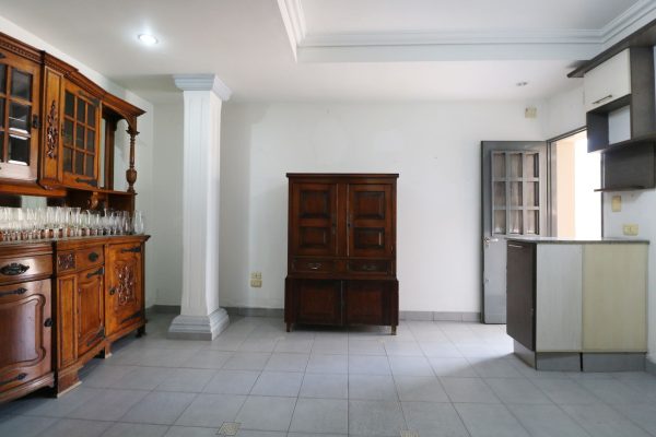 For Sale Penthouse 2?bedroom with Office and Patio Carapachay