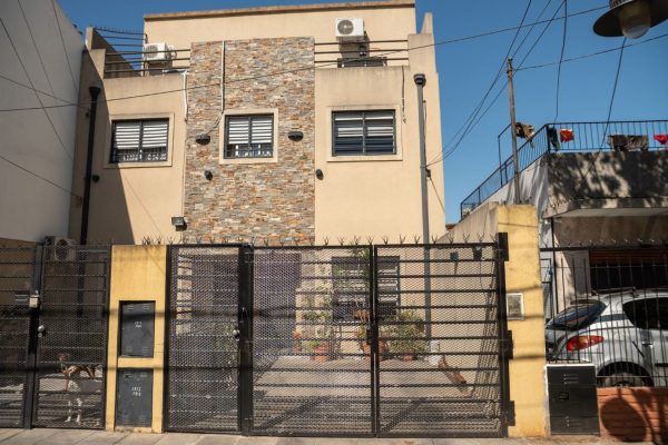 Sale Duplex 4-Bedroom - Carapachay