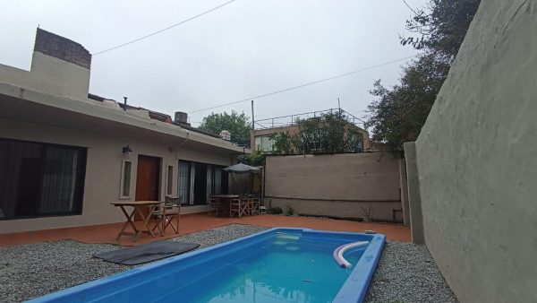 House 2 Rooms Sale Munro With Garden Pool Parking