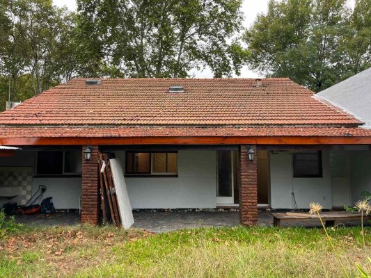 Venta casa en Parque Cisneros PERMUTA FINANCIA