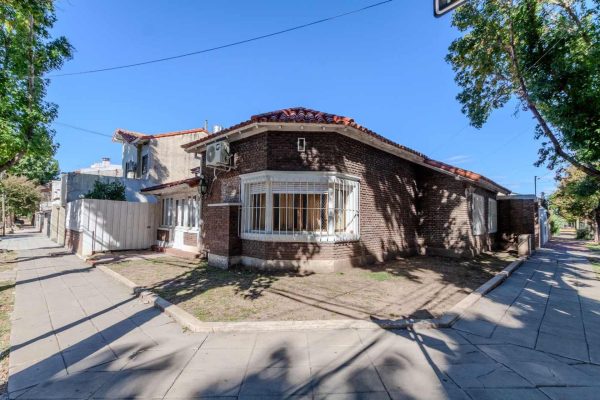 For Sale House 3?bedroom with garden in LA LUCILA