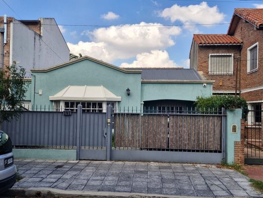 Casa En Vta 6Amb. Jdin, Pileta, Galeria C/Parrilla
