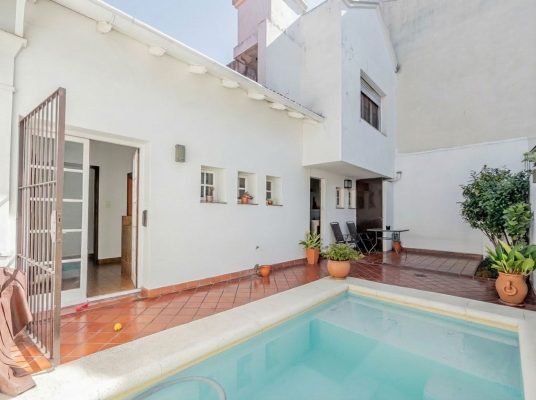 For Sale Penthouse type House 2?bedroom Olivos with pool and garage
