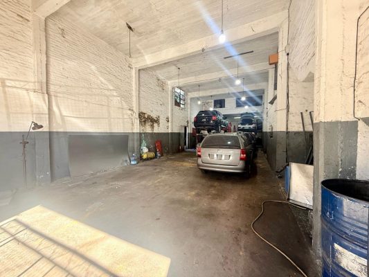 Workshop for Sale with Store and House in Beccar