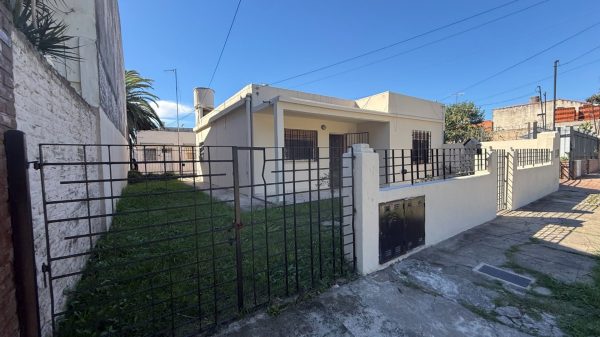 Casa 3 Amb En Venta En Boulogne Con Patio Deposito