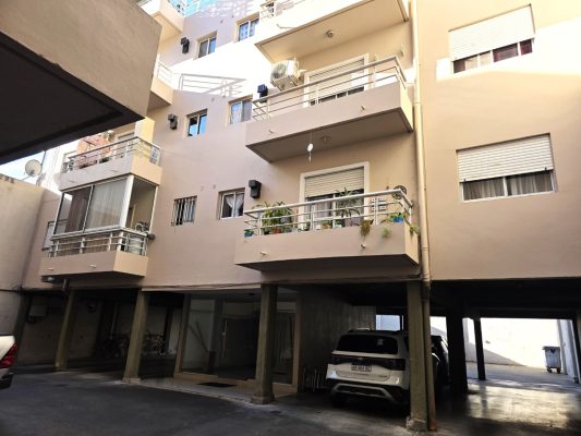 For Sale 1-bedroom Apartment in Victoria