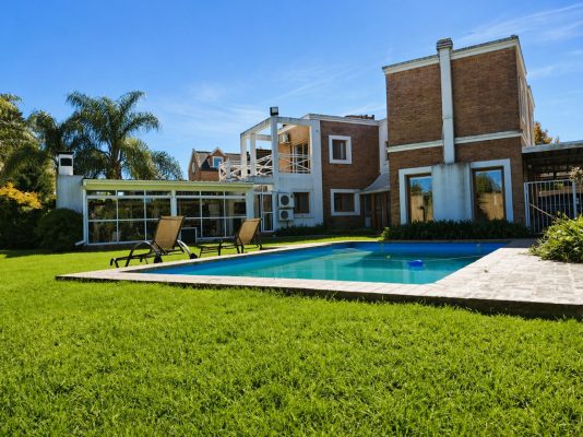 Venta Casa 6 Ambientes Barrio Camino Real Boulogne