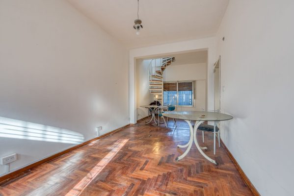 Venta Casa 3 Amb, Olivos, c/cochera y Patio