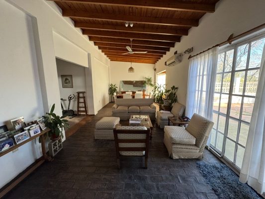 House on upper floor with 3 bedrooms + storage room on ground floor.