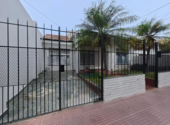 Casa 4 Amb En Venta En Victoria, Jardin Y Pileta