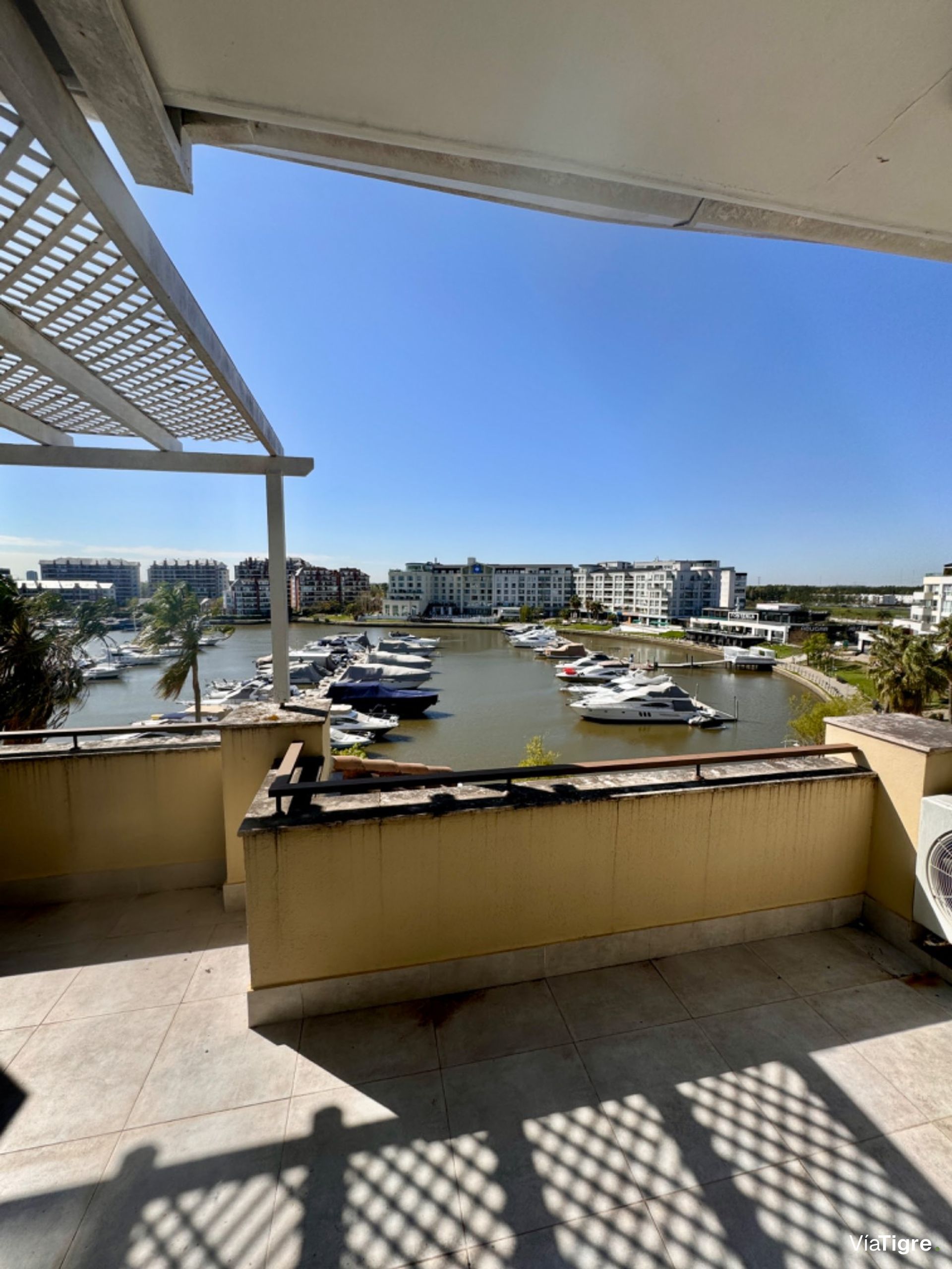 For Rent furnished studio Nordelta parking