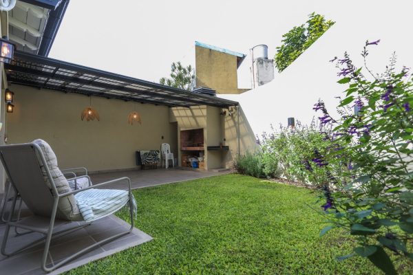 Venta Casa 4 Ambientes C/ Jardin Y Coch Carapachay