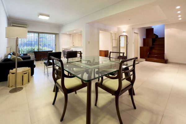 VENTA CASA 4 DORM MARTINEZ C/PILETA (2 lotes)
