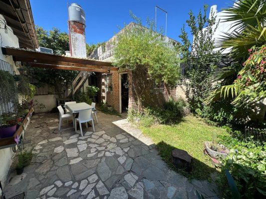 House on Ground Floor with Patio – Munro Carapachay border