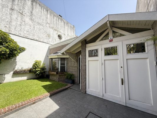 For Sale 4-Room House in Olivos, Trade-in