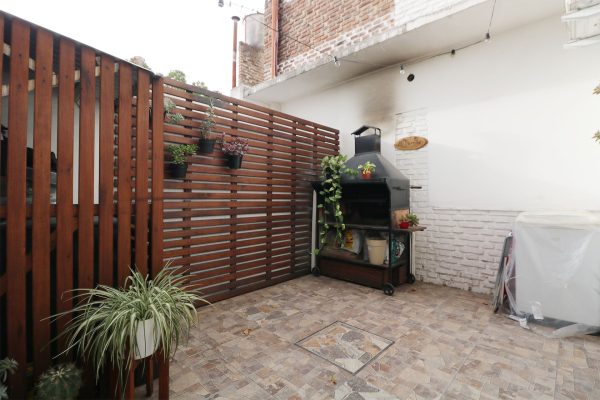 1-Bedroom Penthouse With Independent Entrance In Munro
