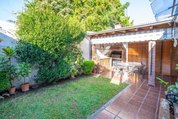 House with garden and grill for sale in Florida Este