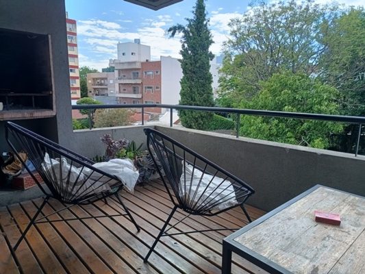 Apartment - 1-bedroom - For Sale - Victoria - Parking