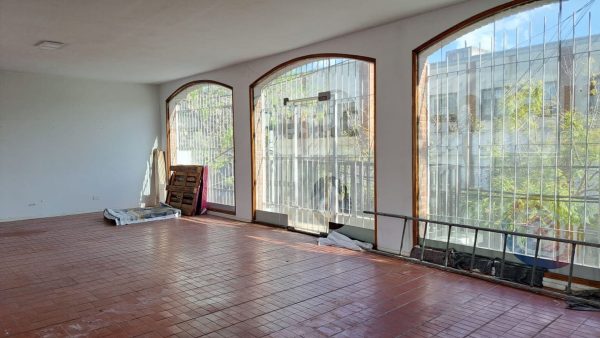 Commercial Premises for Sale on the Street in San Isidro
