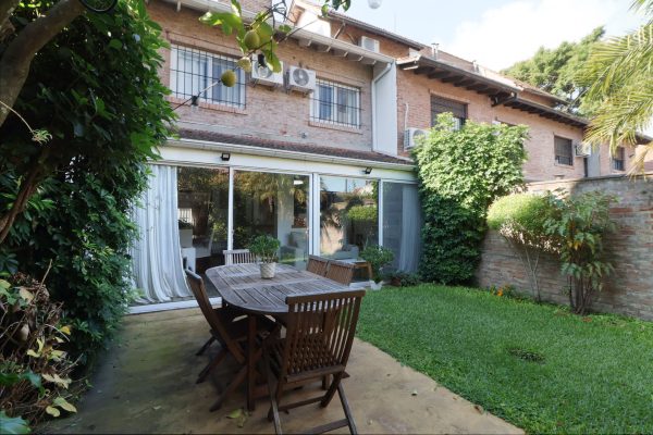 Triplex Penthouse for Sale in Olivos with Parking, Garden and Barbecue
