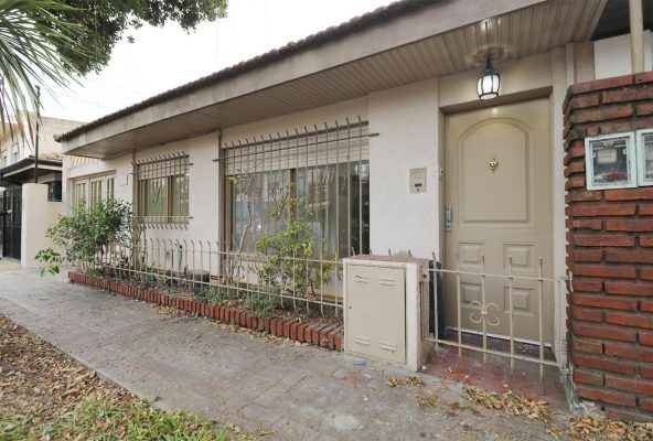 Venta Casa 3 amb en Martinez con patio y cochera!