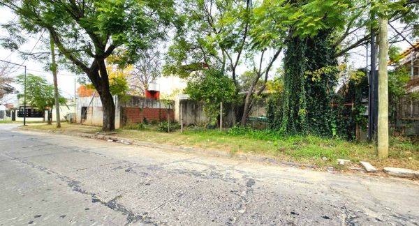 Terreno/ Lote En Venta En Martínez