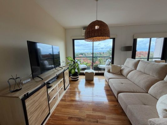 Riverside Towers | 3 Rooms with Balcony