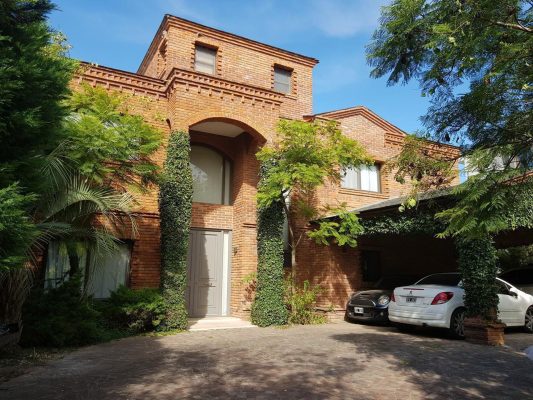 Alquiler anual casa 7 amb Amob Castores Nordelta