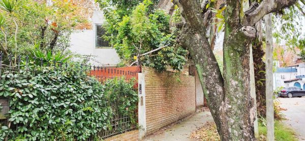 Sale House to Renovate Vicente Lopez - Mortgage Eligible