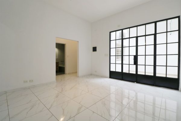 Penthouse for Sale 3 Rooms with Patio in Olivos