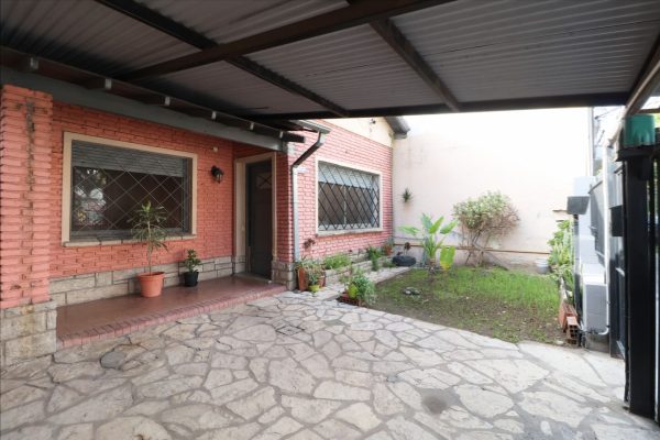4-Room Penthouse for Sale with Garage – Munro