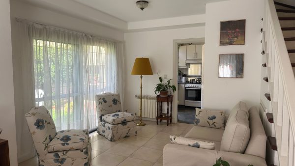 For Sale House 2-bedroom in Gated Community Victoria