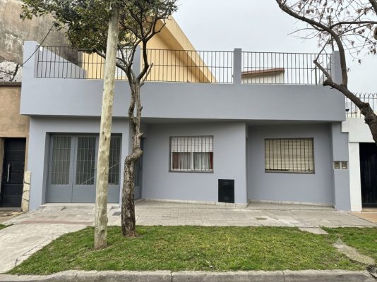 ! House for sale 3-bedroom CARAPACHAY