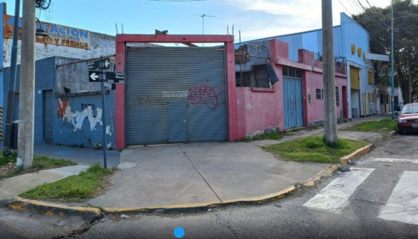 Venta en Olivos--Local / Taller / Deposito 202 m2