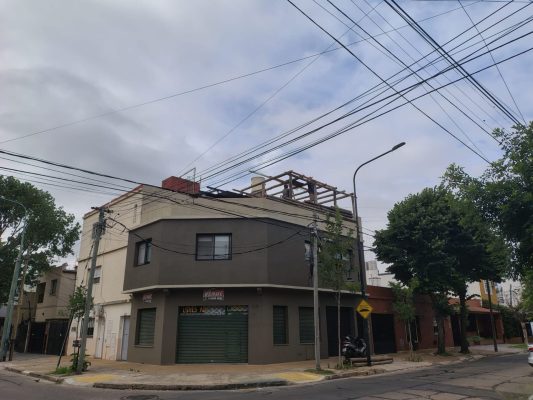 For Sale PH 2-bedroom in Munro with Garage