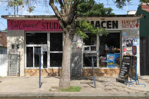 Venta Terreno Con Pileta Y Locales En Rincon Tigre