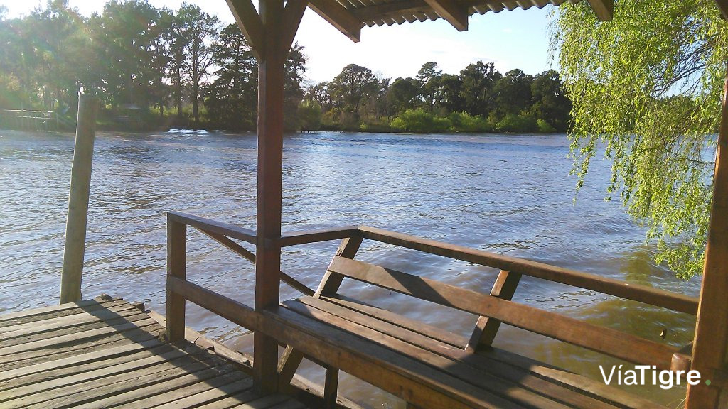 muelle por la mañana